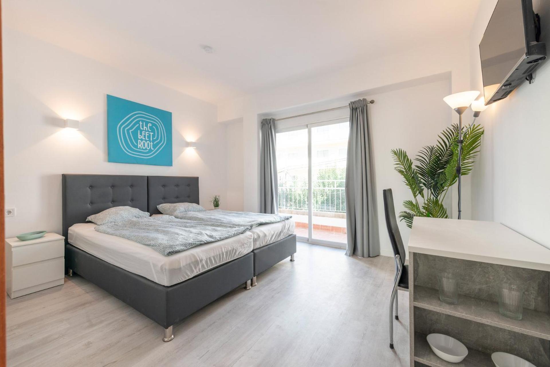 Beetroot, Jedes Verfuegt Ueber Smart Tv , Eigenes Bad Mit Regendusche Und Balkon Hotel Llucmajor (Mallorca)