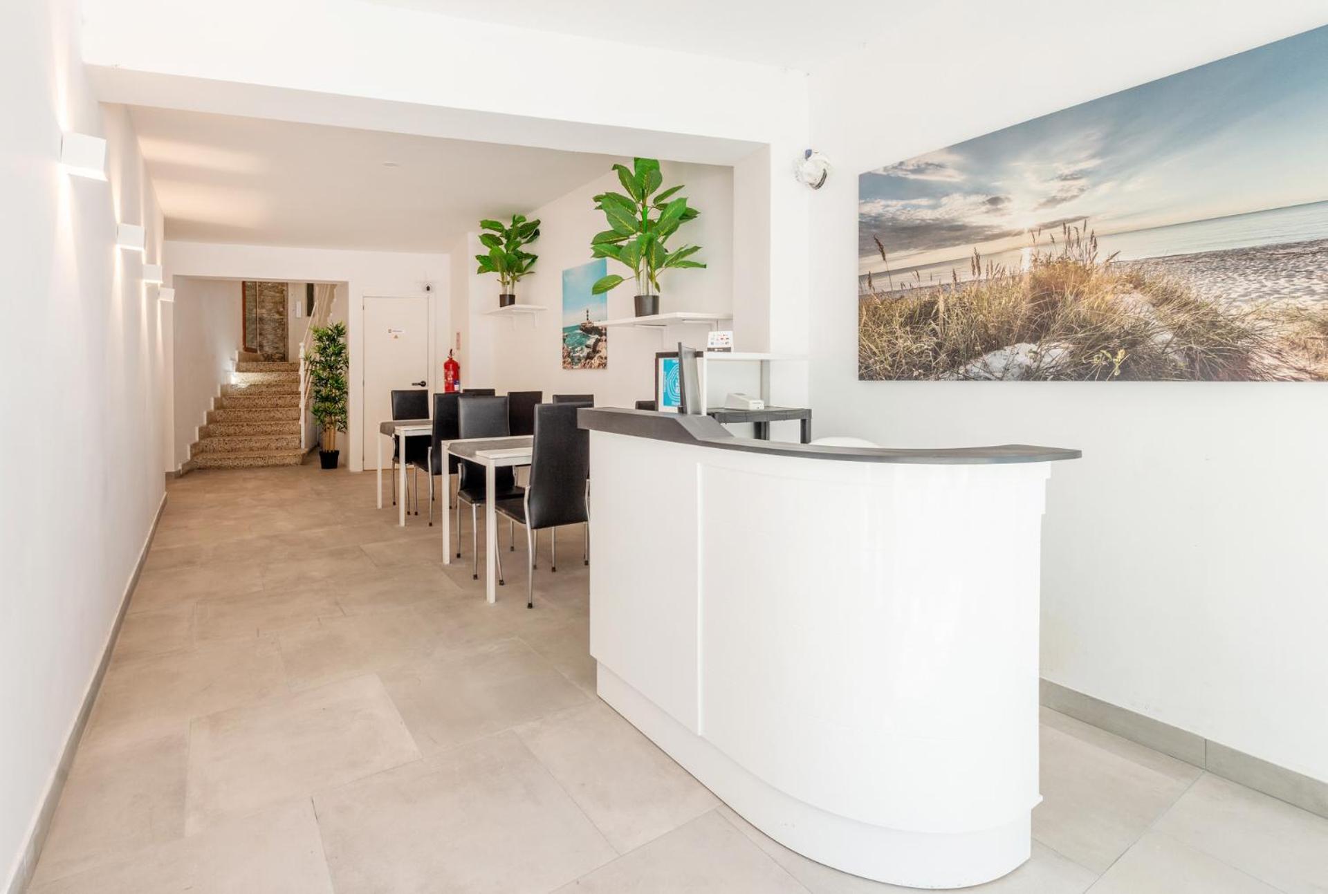 Beetroot, Jedes Verfuegt Ueber Smart Tv , Eigenes Bad Mit Regendusche Und Balkon Hotel *