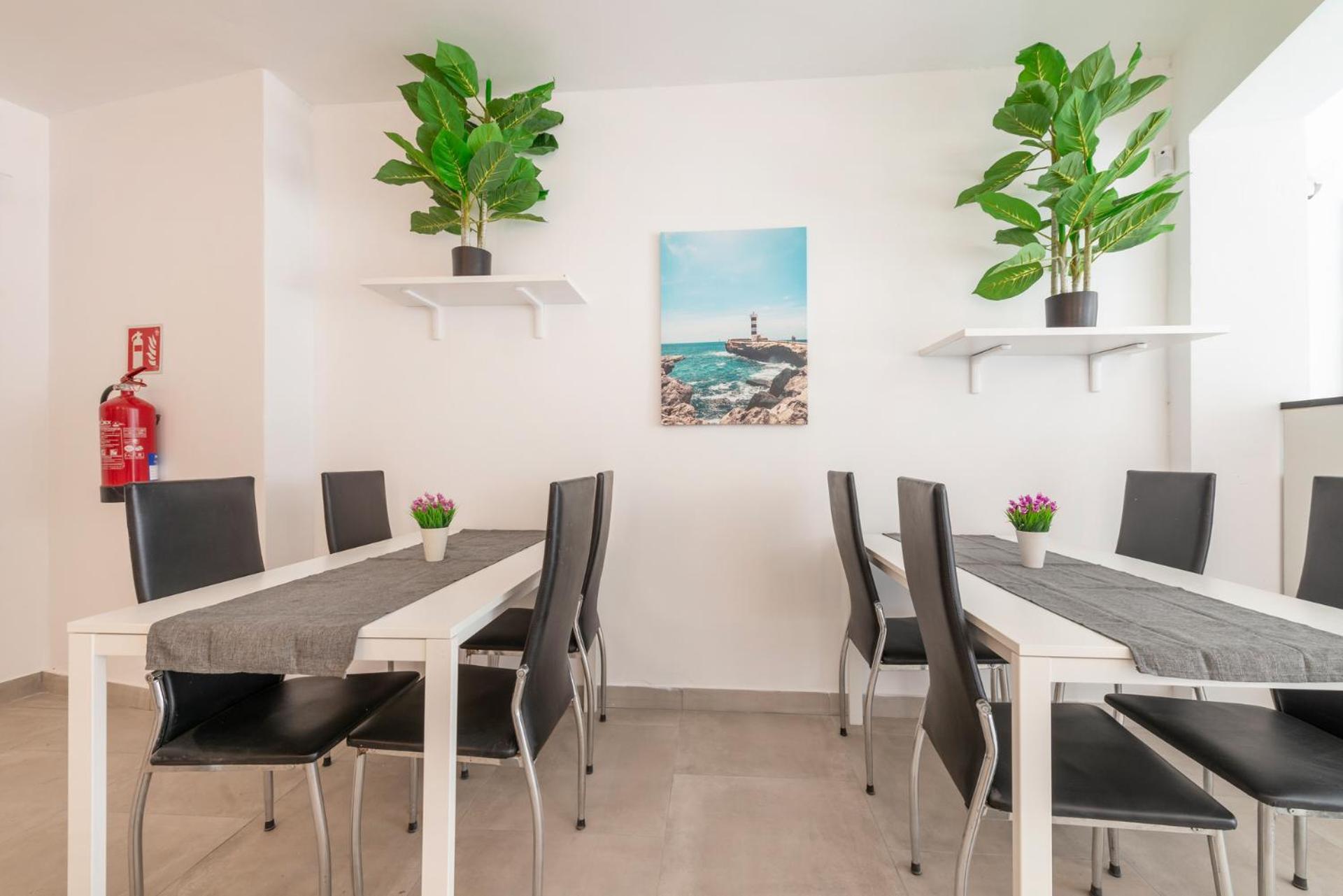 Hotel Beetroot, Jedes Verfuegt Ueber Smart Tv , Eigenes Bad Mit Regendusche Und Balkon Llucmajor (Mallorca)