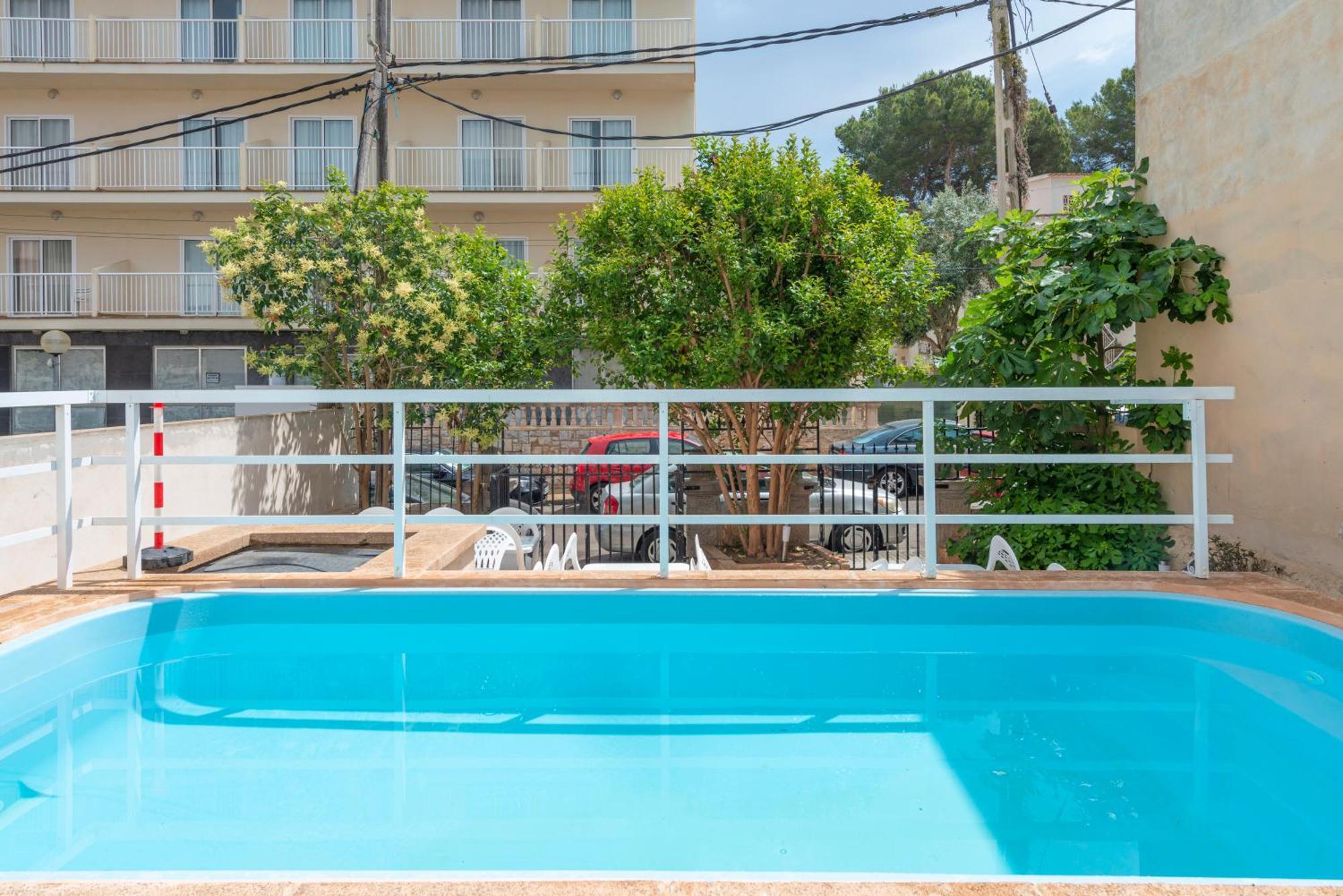 Beetroot, Jedes Verfuegt Ueber Smart Tv , Eigenes Bad Mit Regendusche Und Balkon *